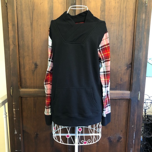 Ruff Hewn Tops - Ruff Hewn Plaid Sleeve Sweatshirt Pieced Top Size Medium